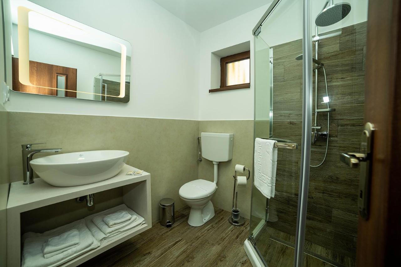 Pensiunea Casablanca Reghin Dış mekan fotoğraf